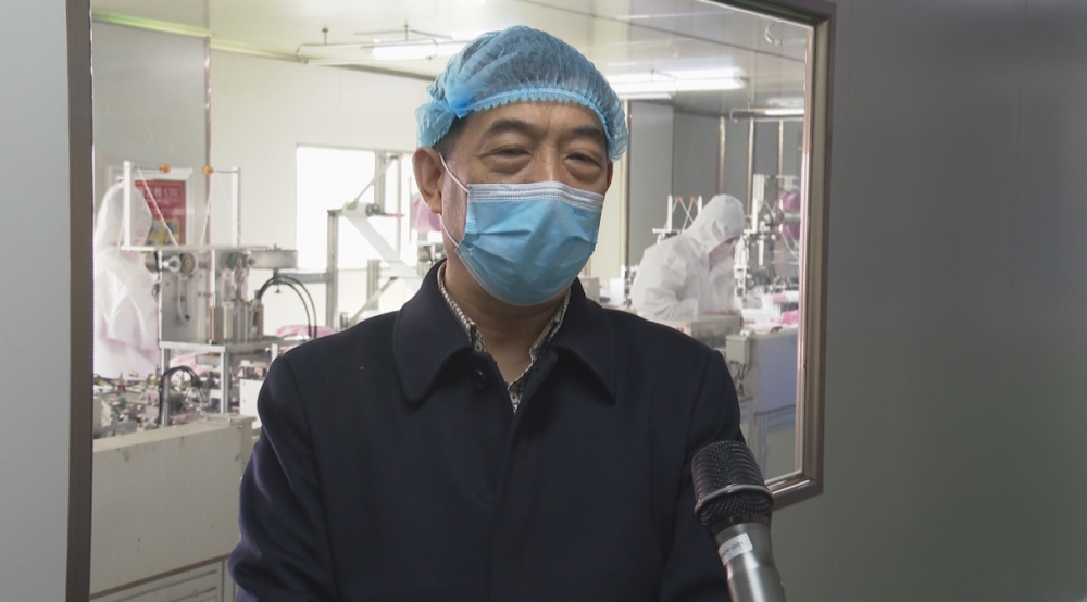 鄭州市醫(yī)用口罩日產(chǎn)能達230萬只。疫情就是命令,，防控就是責(zé)任,。